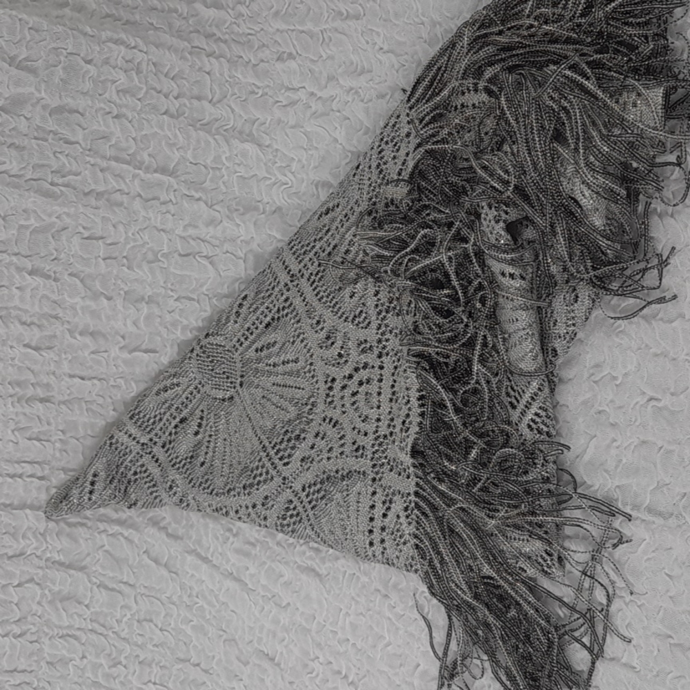 Linea Domani Women Shawl  Black A176